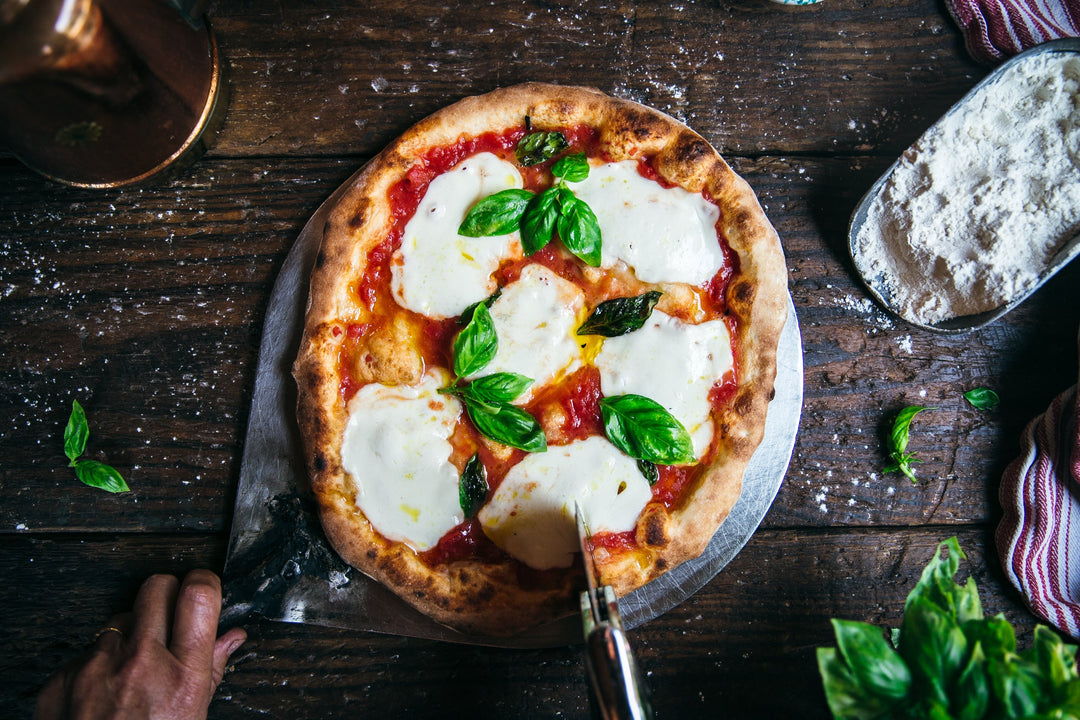 How to Create a Presentation for Plating a Pizza