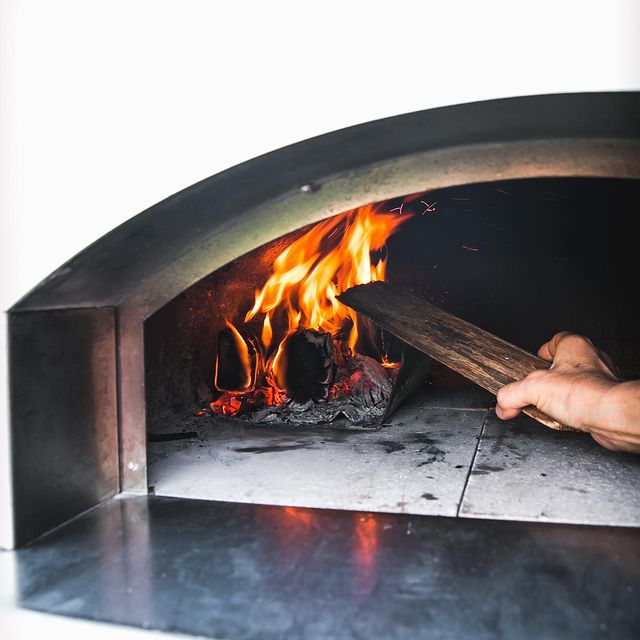 Fontana wood-fired pizza