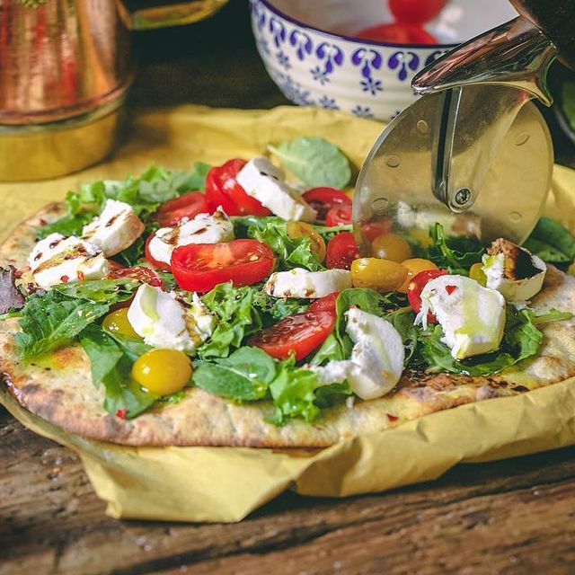 Italian food pizza with tomato and chess